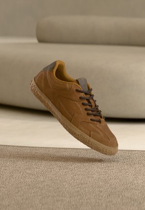 Tamaris, Sneaker low - cognac