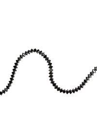 Collana di perline nere con forma a zigzag, caratterizzata da perline lucide e angolari che si assottigliano a un punto, creando una superficie testurizzata.