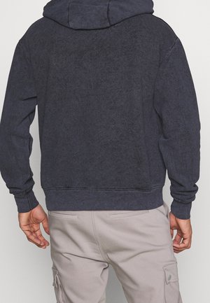 Night Addict Jersey con capucha - black