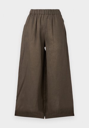 Pantaloni larghi in lino marrone con cintura elastica, caratterizzati da una vestibilità ampia e linee pulite, adatti per un look casual o rilassato.