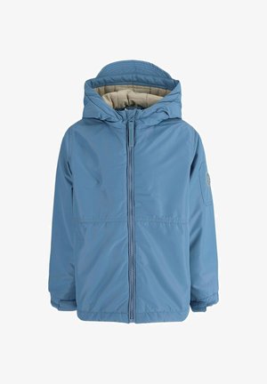 Niebieska dziecięca kurtka z kapturem, zapinana na zamek z przodu, z beżową podszewką oraz naszywką na lewym rękawie.