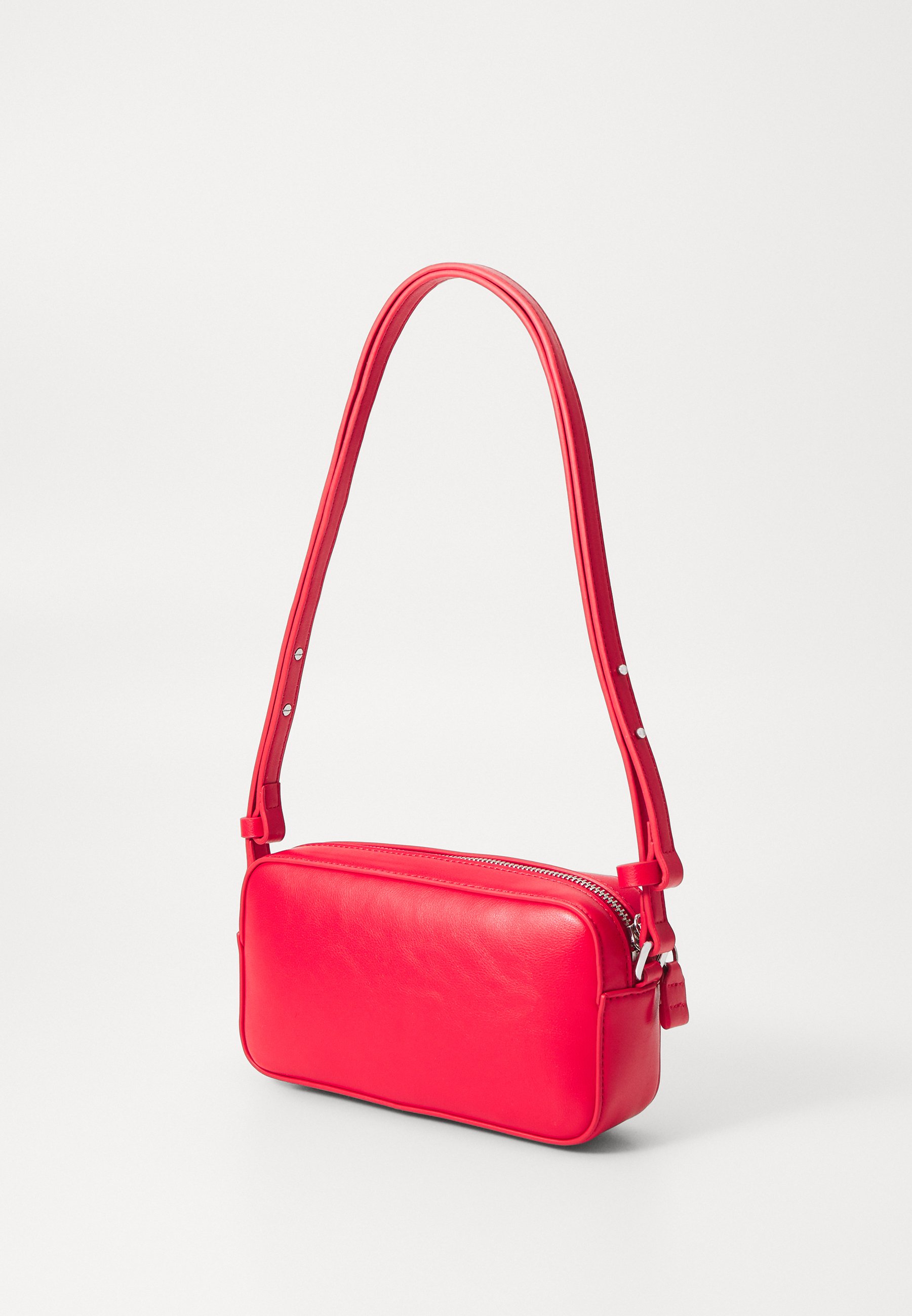 ハンドバッグ [  JEANS ] Essential Must convertible Camera bag Tommy Hilfiger Essential Convertible Crossbody Camera Bag