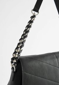 Next REGULAR FIT - Olkalaukku - black