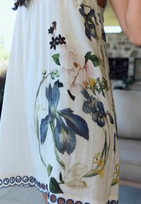 B by Ted Baker REGULAR FIT - Yöpaita - white floral