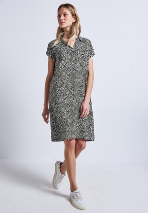 GEMUSTERTES - Day dress - grün