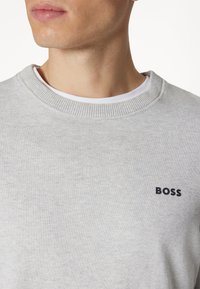 BOSS EVER - Pulover - light/pastel grey