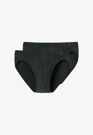 Zwei schwarze und grau gestreifte Herren-Slips mit elastischen Bund, auf einem weißen Hintergrund gestapelt.