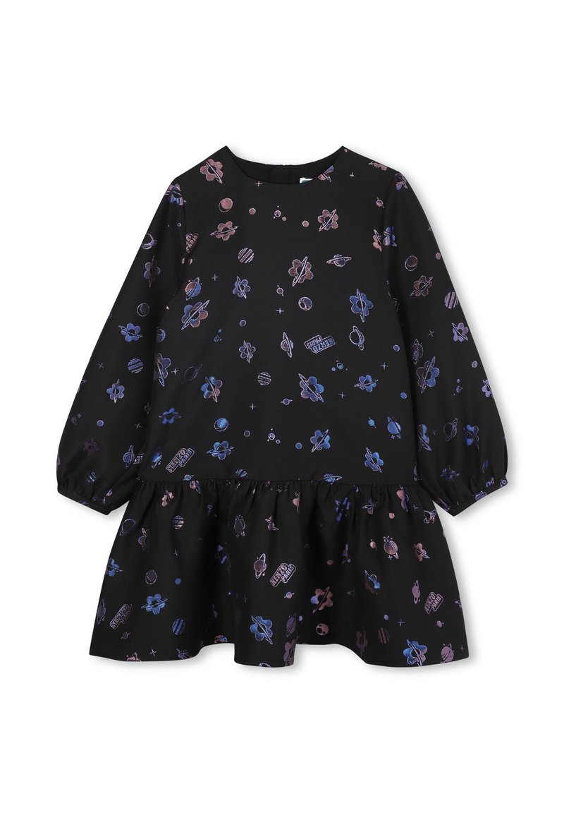 Robe noire à manches longues et jupe froncée. Présente des motifs colorés et fantaisistes de planètes et de fleurs dans des nuances de violet et de rose.