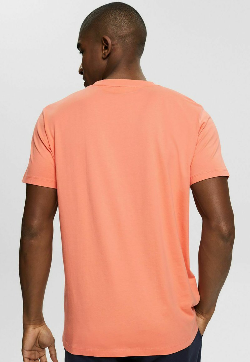 Herren T-Shirts basic | Esprit T-Shirt print coral/lachs - QN42495 Herren T-Shirts basic | Esprit T-Shirt print coral/lachs - QN42495