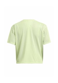 Camiseta de manga corta verde claro con un diseño de malla y detalles de puntos, textura suave y silueta relajada.