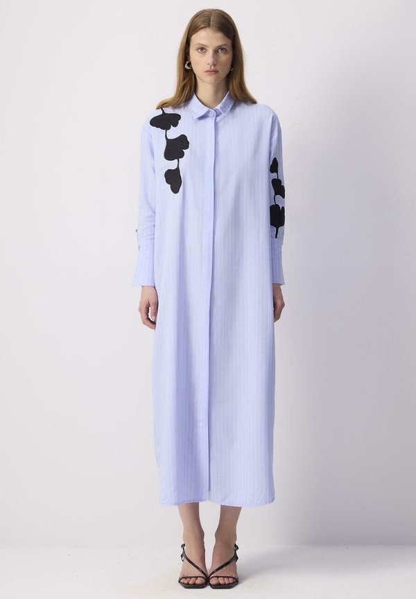 EMBROIDERY DETAILED - Blusenkleid