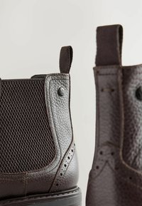 Next CHELSEA - REGULAR FIT - Klassiset nilkkurit - brown