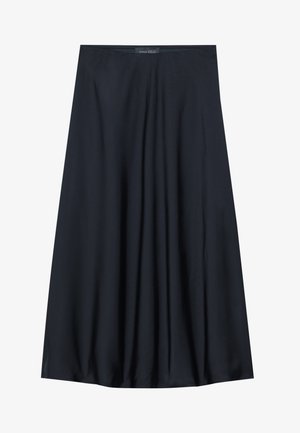 Gonna nera al ginocchio realizzata in tessuto leggero con un design fluido. Presenta una texture morbida e pieghe sottili per un tocco di dettaglio in più.