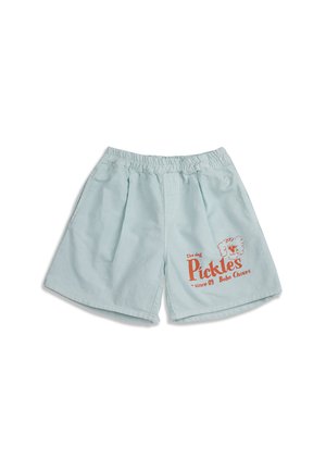 Shorts à taille élastique bleu clair avec texte rouge et graphique de chien à l'avant indiquant "Pickles depuis 09 Bobo Choses."
