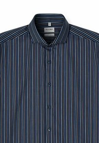 Marineblaue Hemdbluse mit vertikalen Streifen in verschiedenen Farben. Verfügt über einen Kentkragen und Standardknöpfe zum Schließen.