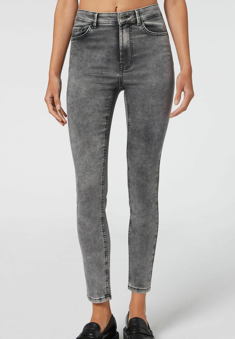 Calzedonia SOFT TOUCH, HIGH WAIST, SKINNY PUSH UP  - Vaqueros pitillo - grau washed acid grey