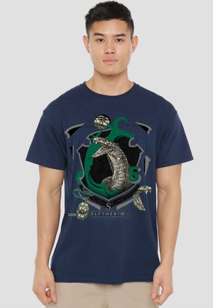 Cotton Soul, HARRY POTTER SLYTHERIN MAGICIAL MISCHIEF LEVEL UP CREST - Print T-shirt - dark blue