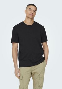 Only & Sons 2ER-PACK RUNDHALS KURZARM - Basic T-shirt - schwarz grün