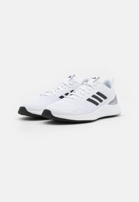 adidas Performance FLUIDSTREET - Sapatilha de treino - footwear white/core black/grey five