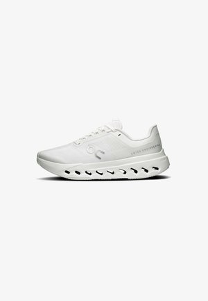 On CLOUDSURFER NEXT - Trail running shoes - white   white