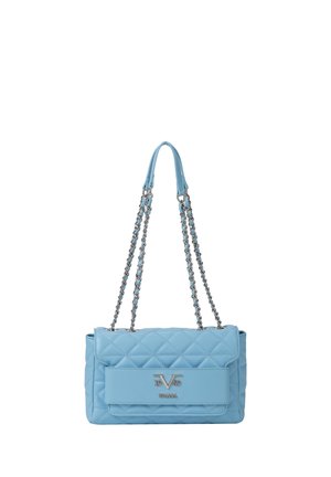 Sac à main matelassé bleu clair avec double bandoulière chaîne et logo métallique "19V69 ITALIA" sur le rabat avant.