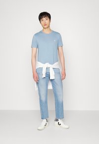 Marc O'Polo SHORT SLEEVE ROUND NECK - T-shirt básica - stormy sea