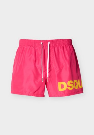 Rožinės spalvos maudymosi šortai, pagaminti iš lengvos medžiagos, su elastinga juosmens juosta su raišteliu ir dideliu geltonu "DSQUARED" logotipu šone.