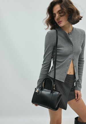 Stradivarius, MINI TOTE BAG WITH CLASP - Sac à main - black