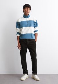 Marc O'Polo DENIM CUT SEW TROYER LSL RELAXED FIT - Melegítőfelső - medium blue multi