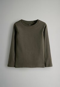 Langärmliges, olivgrünes T-Shirt aus Baumwolle mit Rundhalsausschnitt, das eine glatte Textur und ein einfaches, schmuckloses Design aufweist.