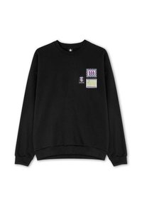 Felpa nera in cotone, con tre toppe grafiche multicolore sul davanti. Collo a giro classico e polsini e orlo a coste.