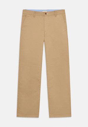 Beige, gerade geschnittene Chinos mit Reißverschluss, Knopfverschluss und schrägen Taschen. Aus Baumwolle gefertigt, mit einer glatten Textur und klaren Linien.