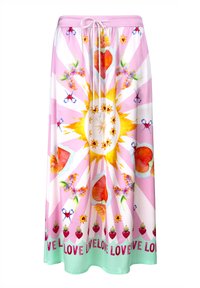 Langer, pinker Rock aus weichem Stoff mit einem lebhaften Sonnenmotiv, das Herzen, Blumen und Schmetterlinge zeigt, akzentuiert mit dem Wort "LIEBE".