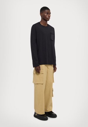 POCKET  - Print T-shirt - black