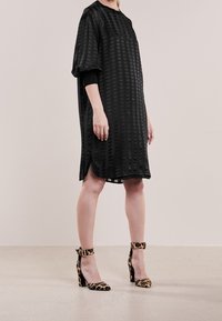 By Malene Birger Cocktailklänning - black