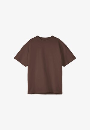 T-shirt marron à manches courtes et col rond avec une coupe décontractée, présenté sur fond blanc.
