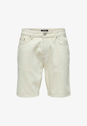 Bermuda in denim beige con un classico design a cinque tasche, chiusura con bottone e dettagli di cucitura sottili, caratterizzate da una vestibilità rilassata e una texture liscia.