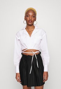 Even&Odd Petite Minissaia - black