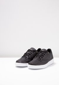 Reebok Classic Sneakers basse - black