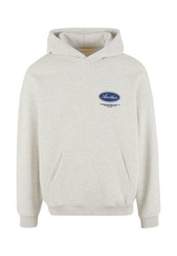Hoodie grigio chiaro realizzato in tessuto morbido con tasca a marsupio, dotato di un logo blu sul petto e polsini ribattuti all'orlo.
