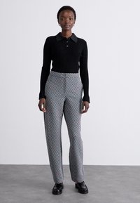 Emporio Armani PANTALONI - Nadrágok - grey
