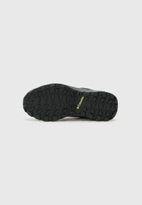 Columbia REDMOND - Turistiniai batai - black/citron haze