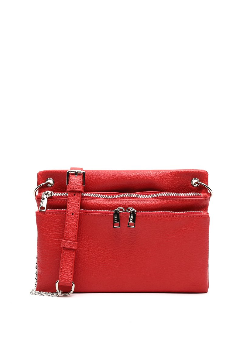 Borsa a tracolla in pelle rossa con due tasche con zip, tracolla regolabile e dettagli in metallo. La superficie testurizzata aggiunge carattere.