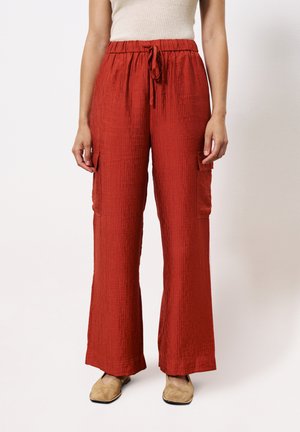 LOREEN - Cargo trousers - brique