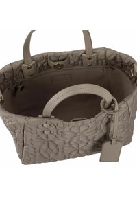 Borsa a mano beige chiaro con motivo floreale a rombi, dotata di due manici, chiusura magnetica e tasca interna con zip. Materiale in pelle texturizzata.