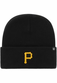 Gorro negro de punto con un dobladillo y un logotipo "P" bordado en amarillo. Está hecho de una tela suave con una textura acanalada.