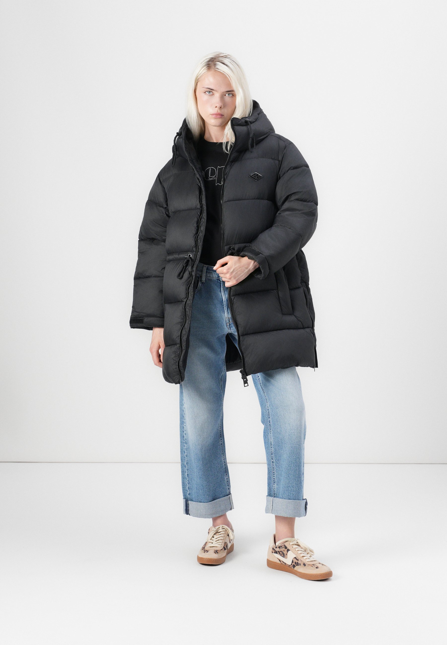 RELAX TIELOCKEN COAT ブラックRePLAY RELAX TIELOCKEN COAT ブラックRePLAY RELAX TIELOCKEN COAT