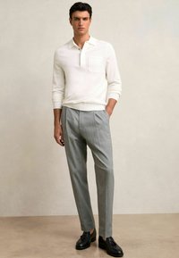 Reiss REGULAR FIT - CLINTON CONCEALED PLACKET  - Pitkähihainen paita - white