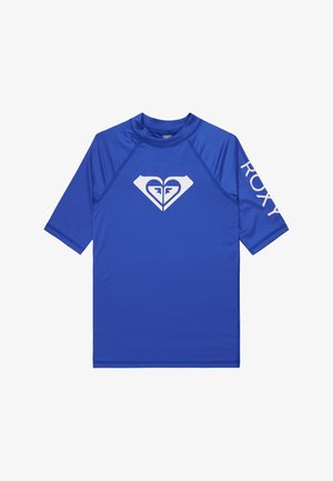 Rash guard bleu à manches courtes avec un logo blanc en forme de cœur sur la poitrine et le texte "ROXY" sur la manche gauche.