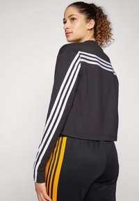 adidas Sportswear FUTURE ICONS THREE STRIPES LONG SLEEVE - Long sleeved top - black
